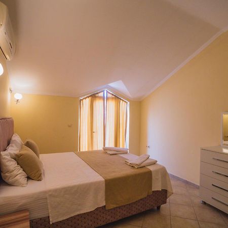 Sunset Beach Villas And Apartments Fethiye Eksteriør bilde