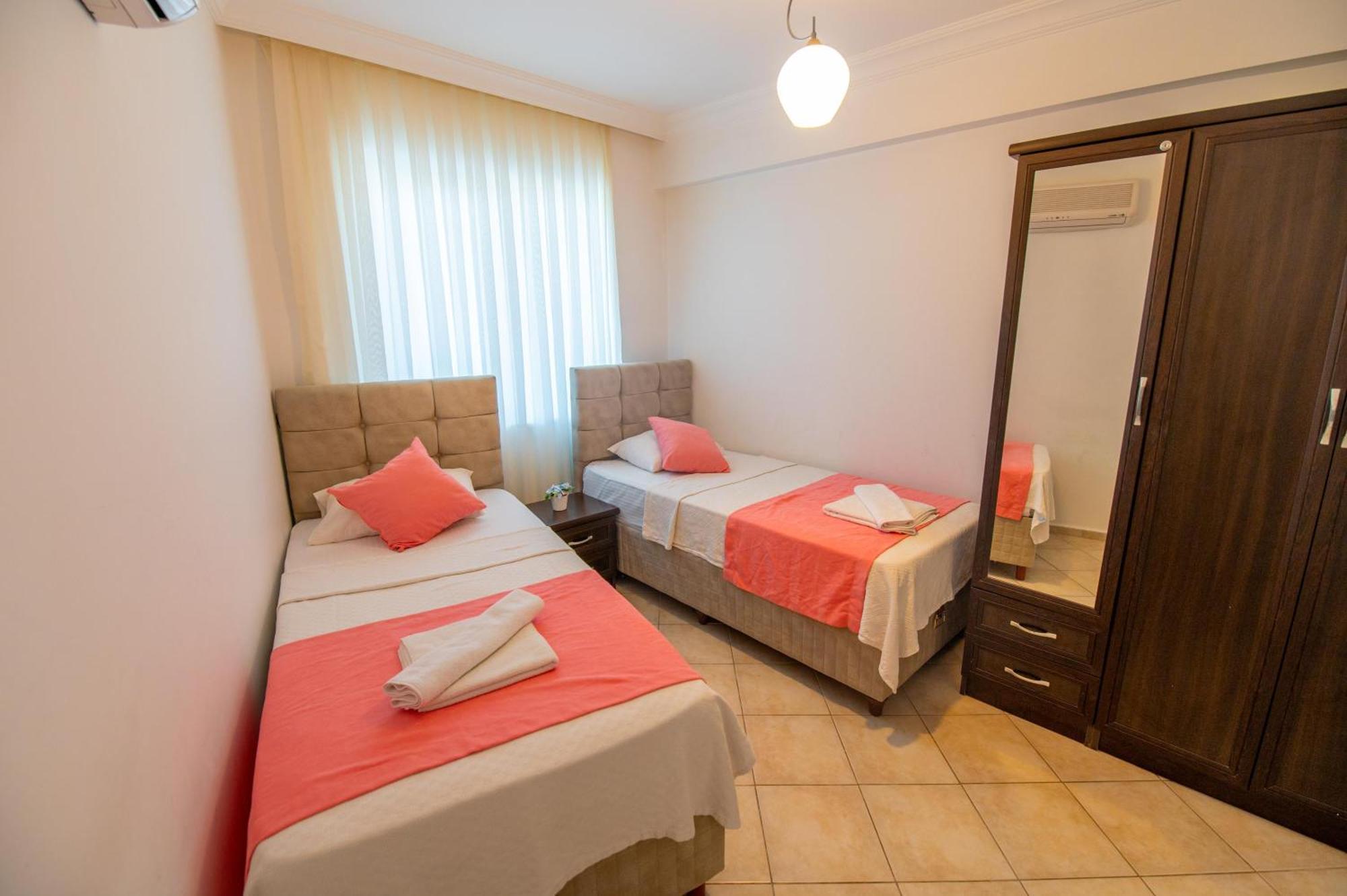 Sunset Beach Villas And Apartments Fethiye Eksteriør bilde
